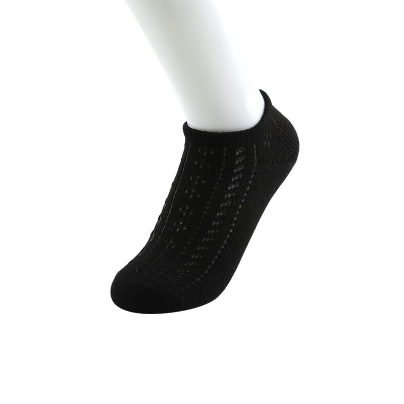 Casual et commodus super piscem sericum mollem florem manus sutura socks feminae navi