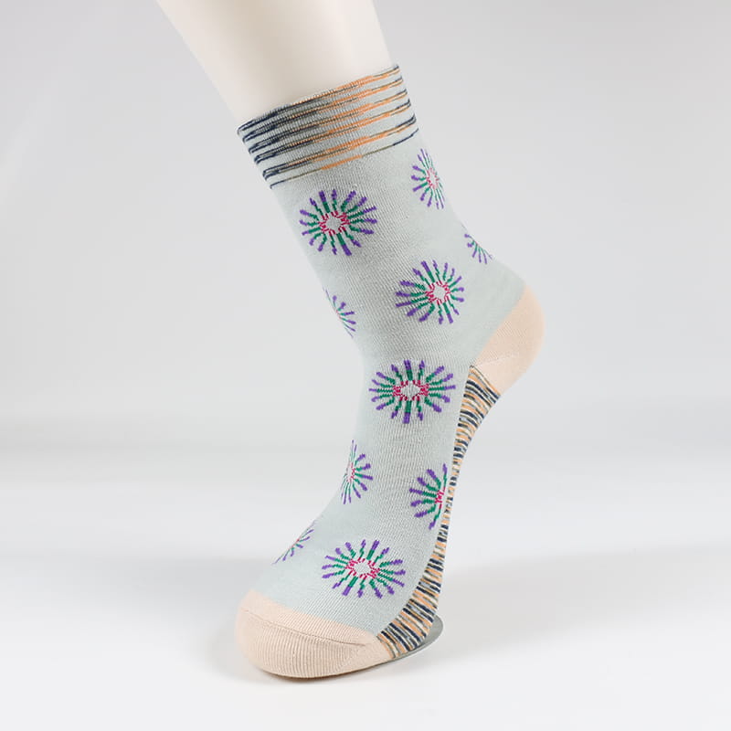 Cute Flower Patterned Currus Socks Women Art Print Cotton Creative LAETUS Personality Autumnus Hiems Udones