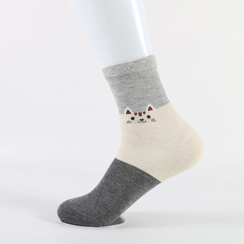 Fashion Cartoon Cat Spun Silk Jacquard Super Soft Lady Socks