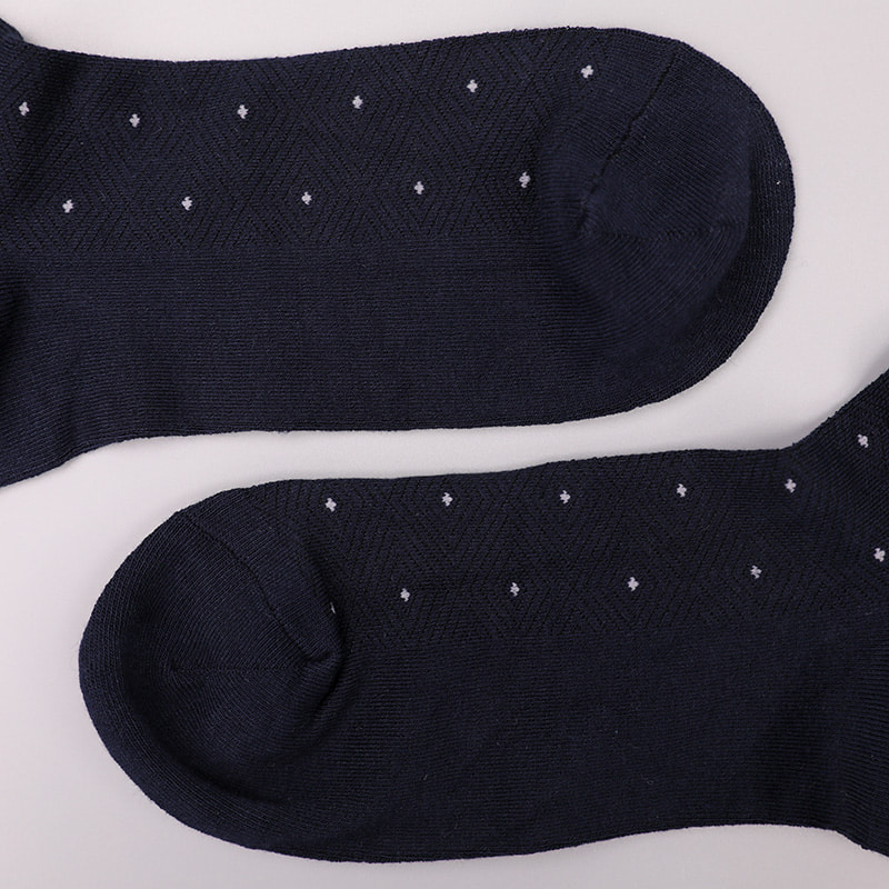 Molle sericum nylon ammoniaci involutum, invisibilis adamantinum instar parvae dotulae jacquard manus-sutae hieme crassae hominum socks WSD2851.