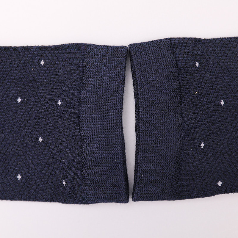 Molle sericum nylon ammoniaci involutum, invisibilis adamantinum instar parvae dotulae jacquard manus-sutae hieme crassae hominum socks WSD2851.