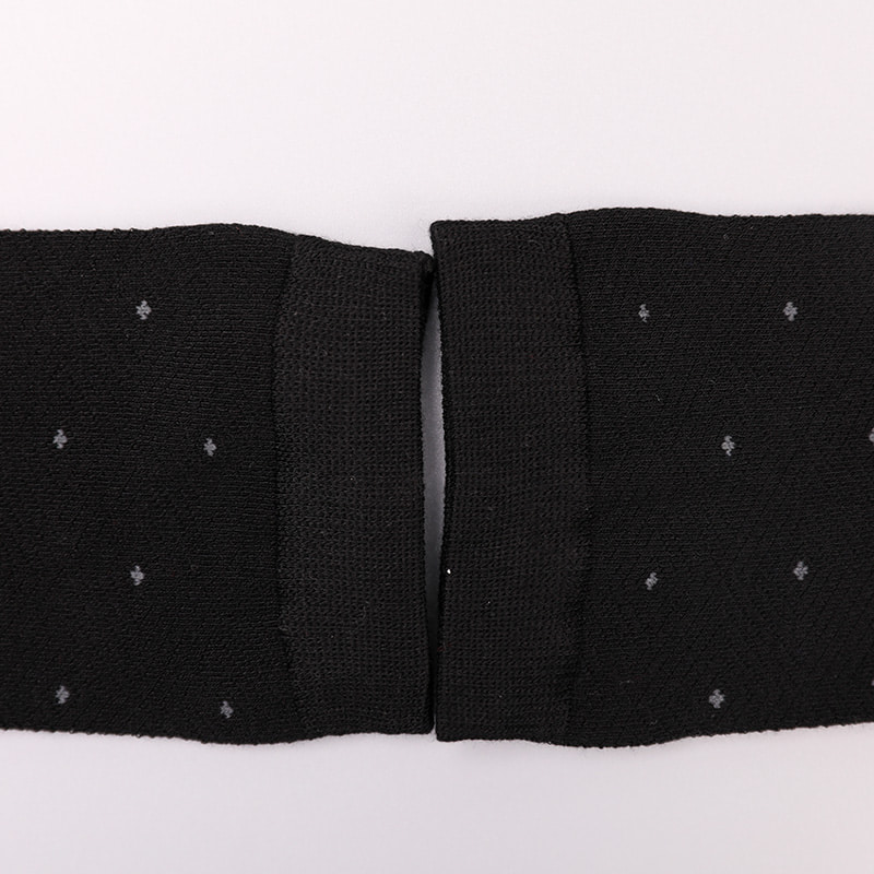 Molle sericum nylon ammoniaci involutum, invisibilis adamantinum instar parvae dotulae jacquard manus-sutae hieme crassae hominum socks WSD2851.