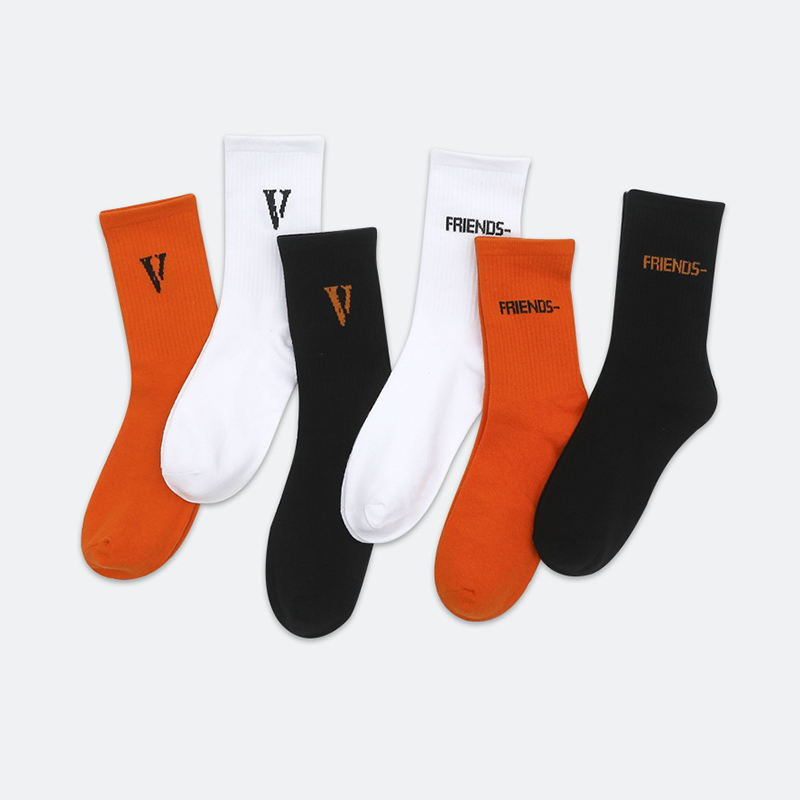 Fashionable Basketball Golf Designer Casual Jacquard Knitted Letter Wholesale Crew Brands Sports Cotton Custom Socks Men