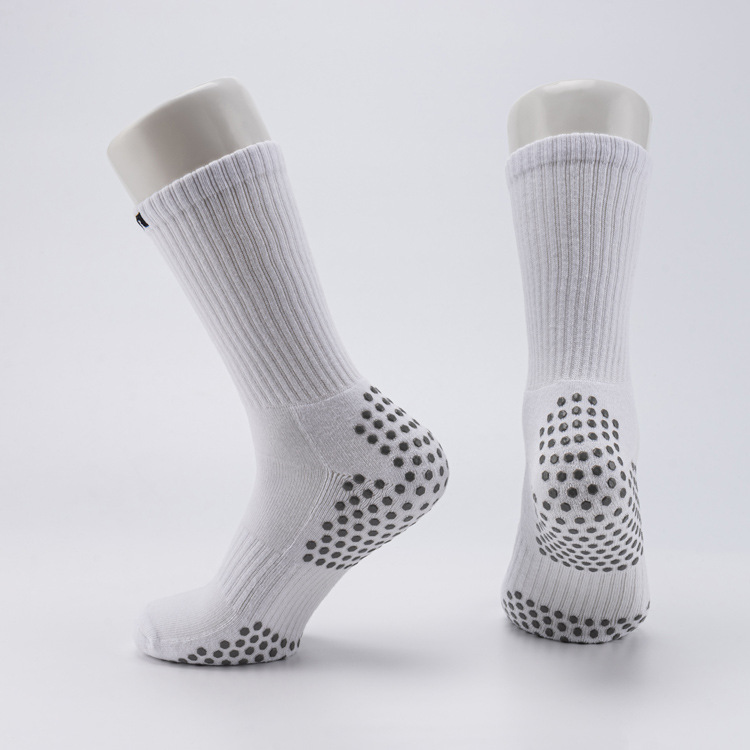 Custom Logo Grip Sock Anti Slip Silicone Cotton Terry Sport Socks Football For Men